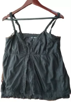 Blusa Con Tirante Y Encaje Talla L Marca Zara