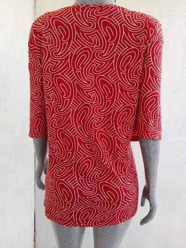 Universal Blusa Estampada Talla 4x Marca Maggie Barnes 5 Universal Blusa Estampada Talla 4x Marca Maggie Barnes – Image 3